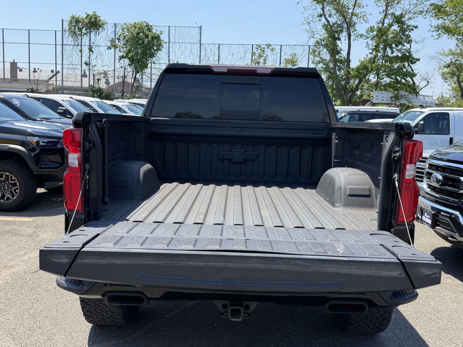 Used 2021 Chevrolet Silverado 1500 LT Trail Boss w/ Convenience Package II AWD/4WD image 10