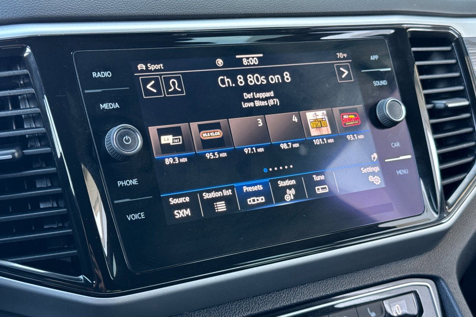 Used 2022 Volkswagen Atlas Cross Sport SE image 18