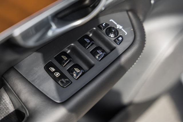 Used 2024 Volvo XC90 T8 Plus w/ Protection Package Premier image 38