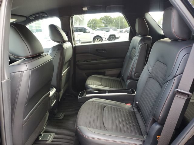 Certified 2025 Nissan Pathfinder Rock Creek AWD/4WD image 9