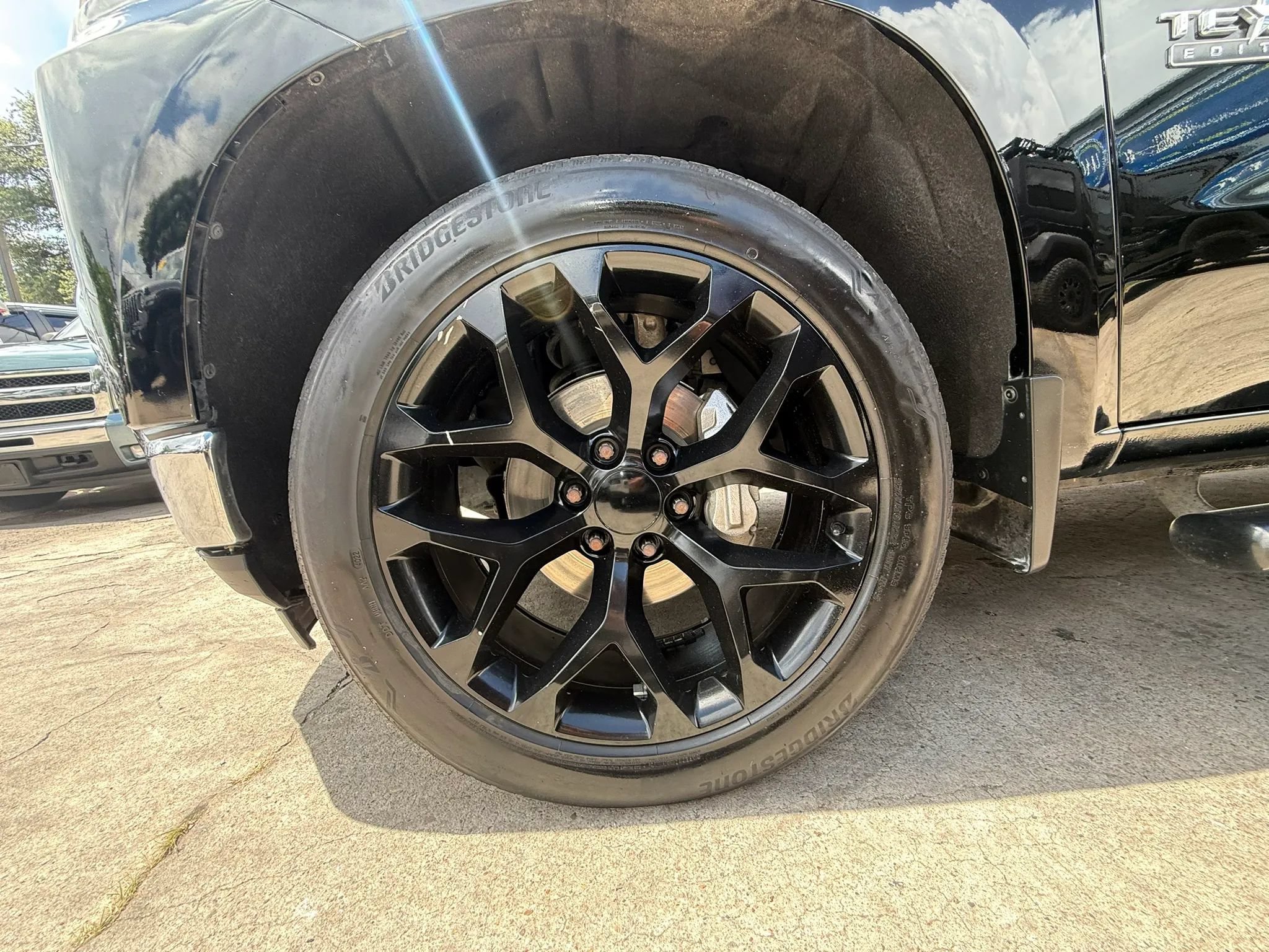 Used 2021 Chevrolet Silverado 1500 LT RWD image 16
