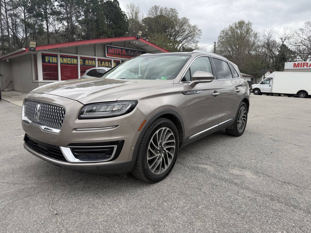 Used 2020 Lincoln Nautilus Reserve FWD image 3