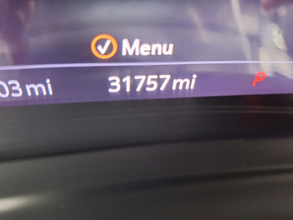 Used 2023 Buick Envision Essence w/ Sport Touring Package image 19