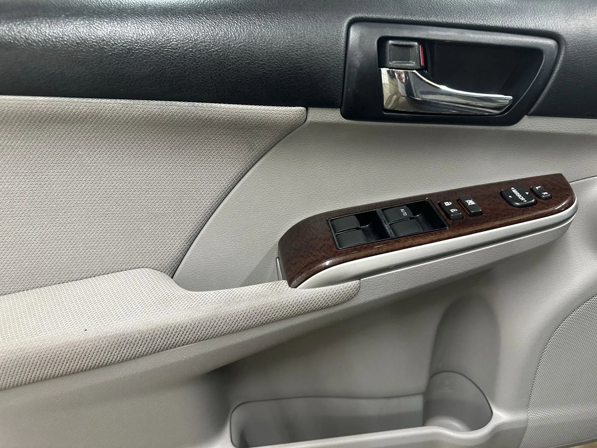 Used 2012 Toyota Camry XLE image 15