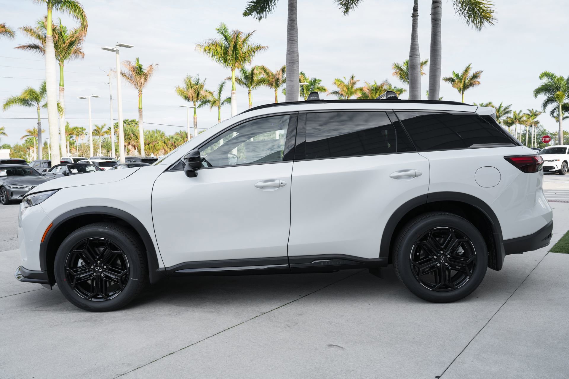 New 2026 INFINITI QX60 Sport w/ Dark Cargo Package image 19