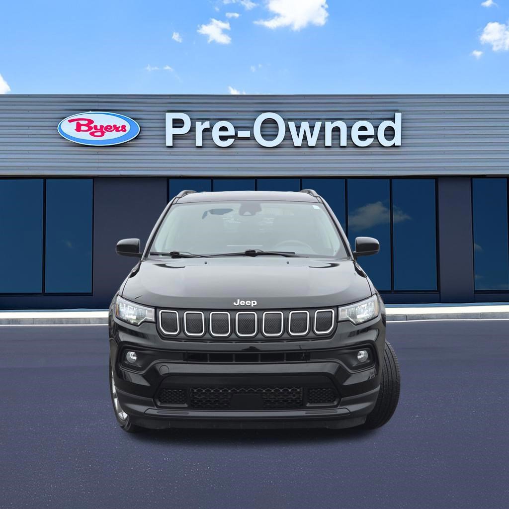 Used 2022 Jeep Compass Latitude image 2