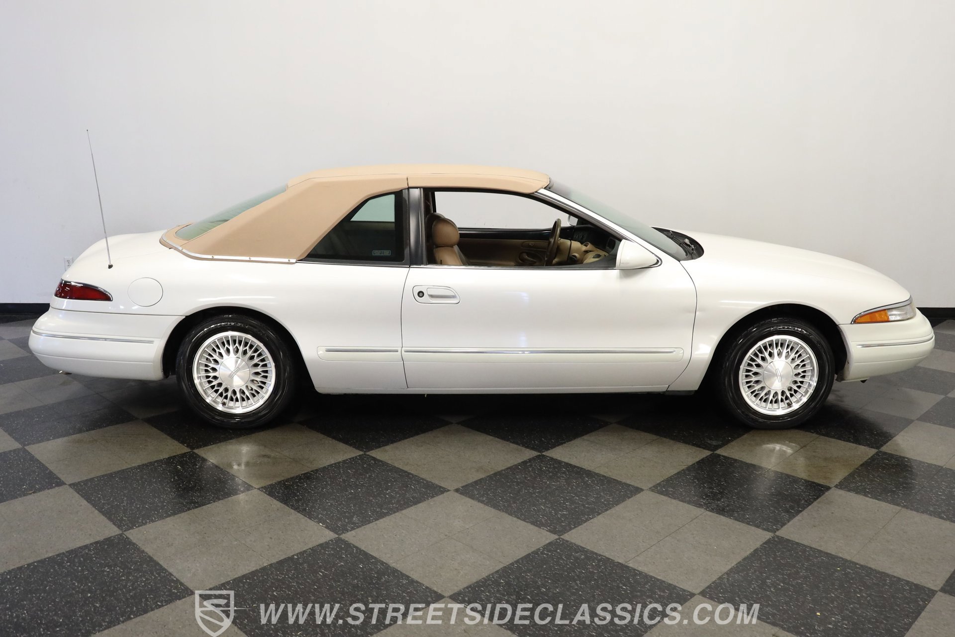 Used 1994 Lincoln Mark VIII image 12
