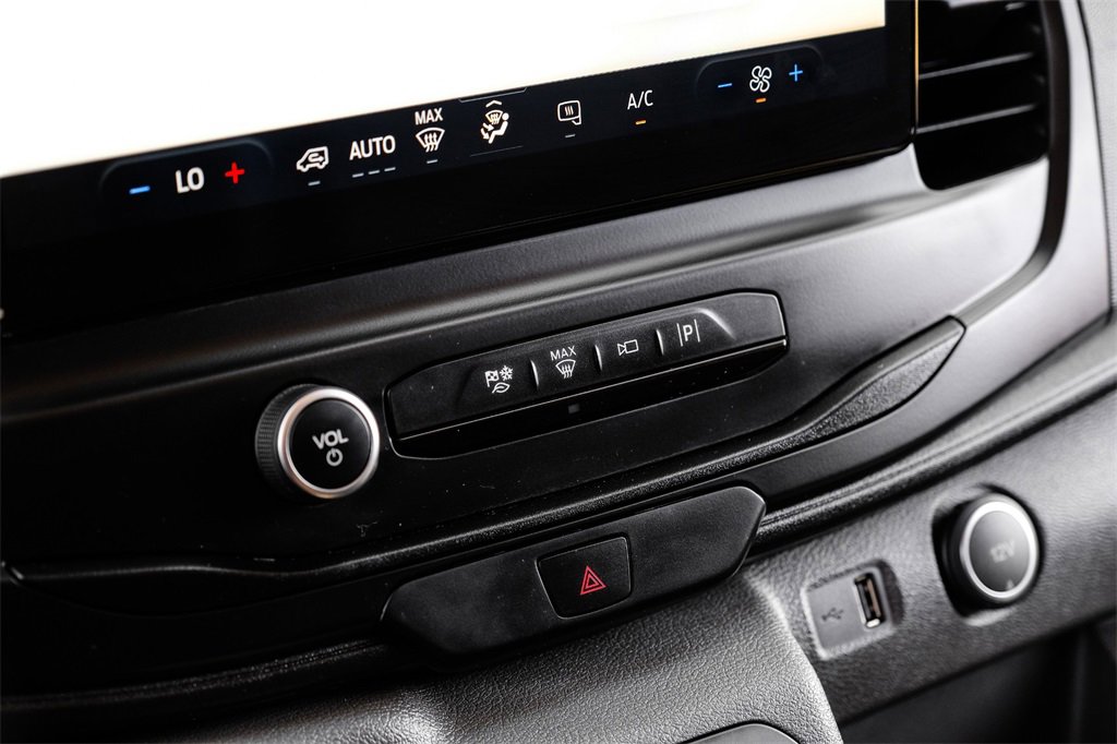 Used 2022 Ford E-Transit 148 High Roof Extended image 21