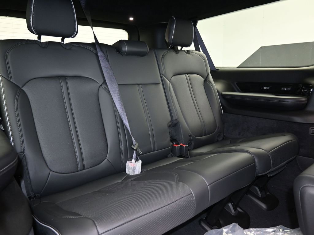 Used 2024 Jeep Grand Wagoneer L Series II w/ Quick Order Packagew 28T image 37