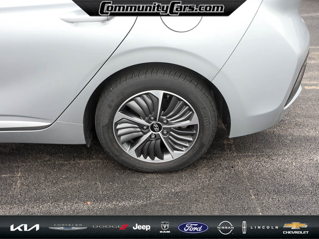 Used 2020 Hyundai Ioniq SEL image 4