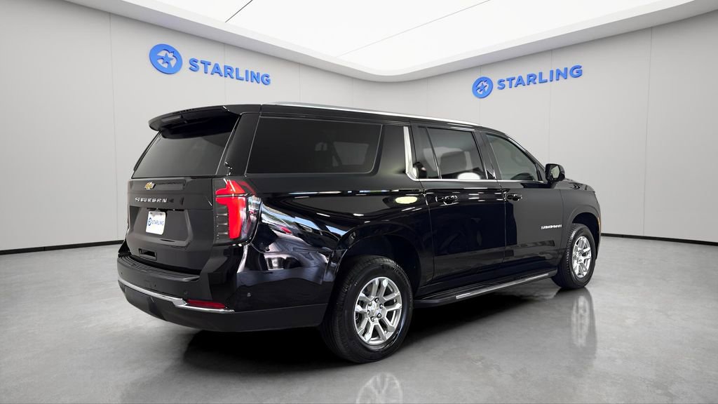Used 2025 Chevrolet Suburban LS image 9