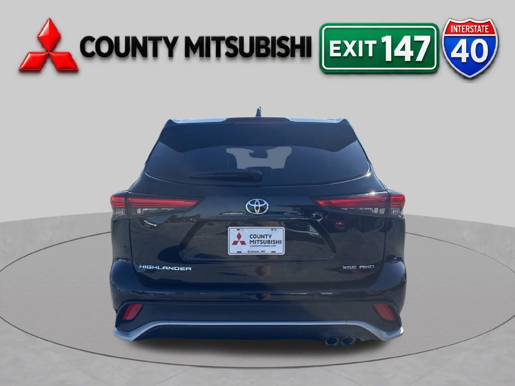 Used 2022 Toyota Highlander XSE AWD/4WD image 5