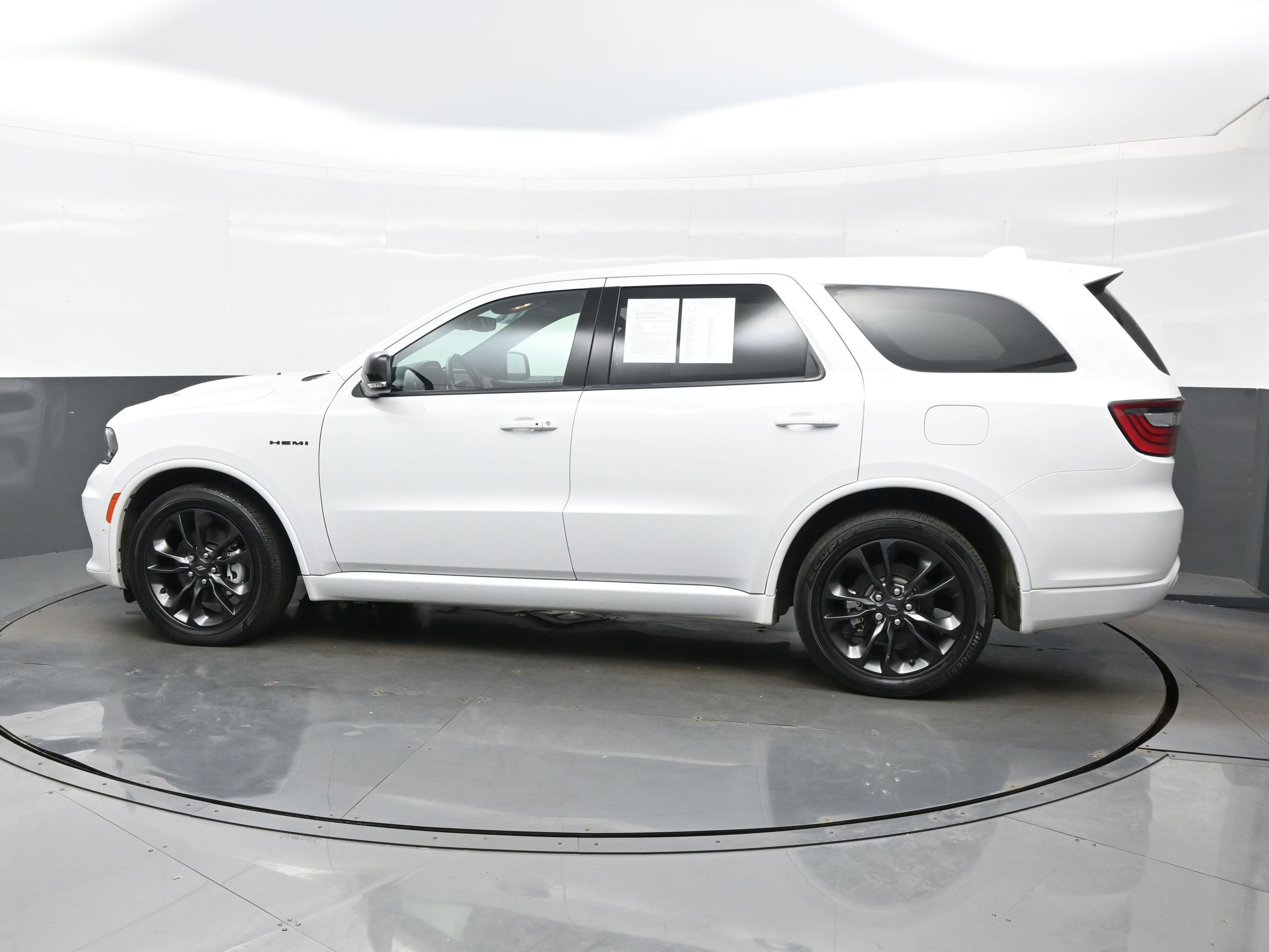 Used 2022 Dodge Durango R/T w/ Blacktop Package image 3