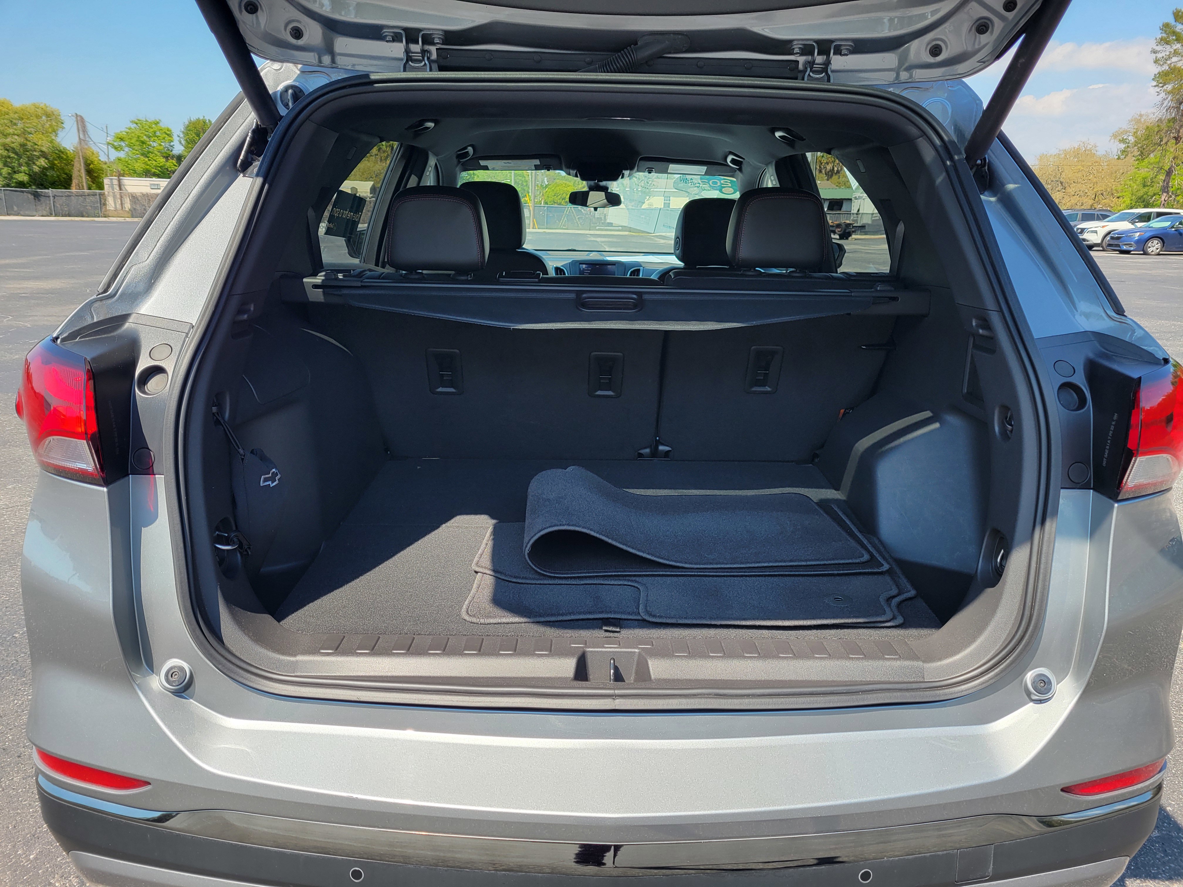 Certified 2023 Chevrolet Equinox RS w/ LPO, Cargo Package image 7
