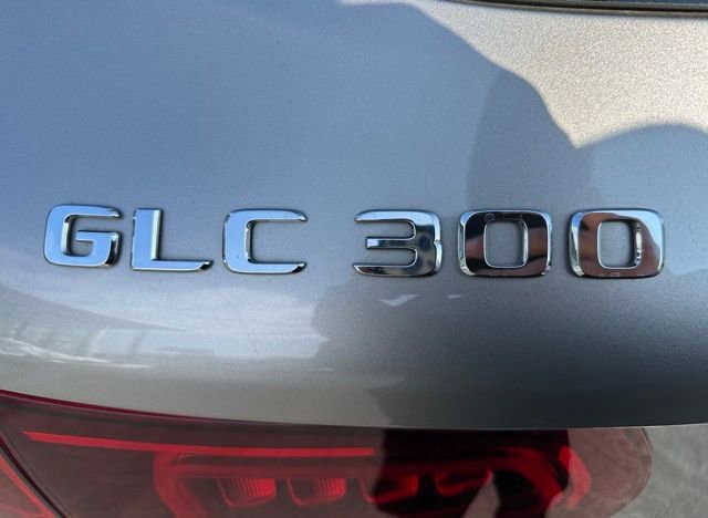 Used 2021 Mercedes-Benz GLC 300 4MATIC image 8