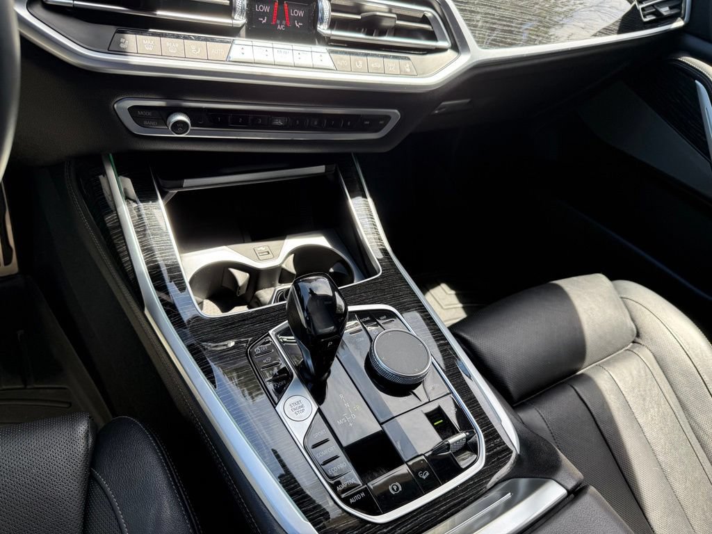 Used 2020 BMW X7 xDrive40i w/ M Sport Package AWD/4WD image 24