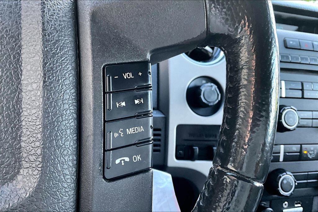 Used 2011 Ford F150 XLT w/ XLT Chrome Pkg AWD/4WD image 13