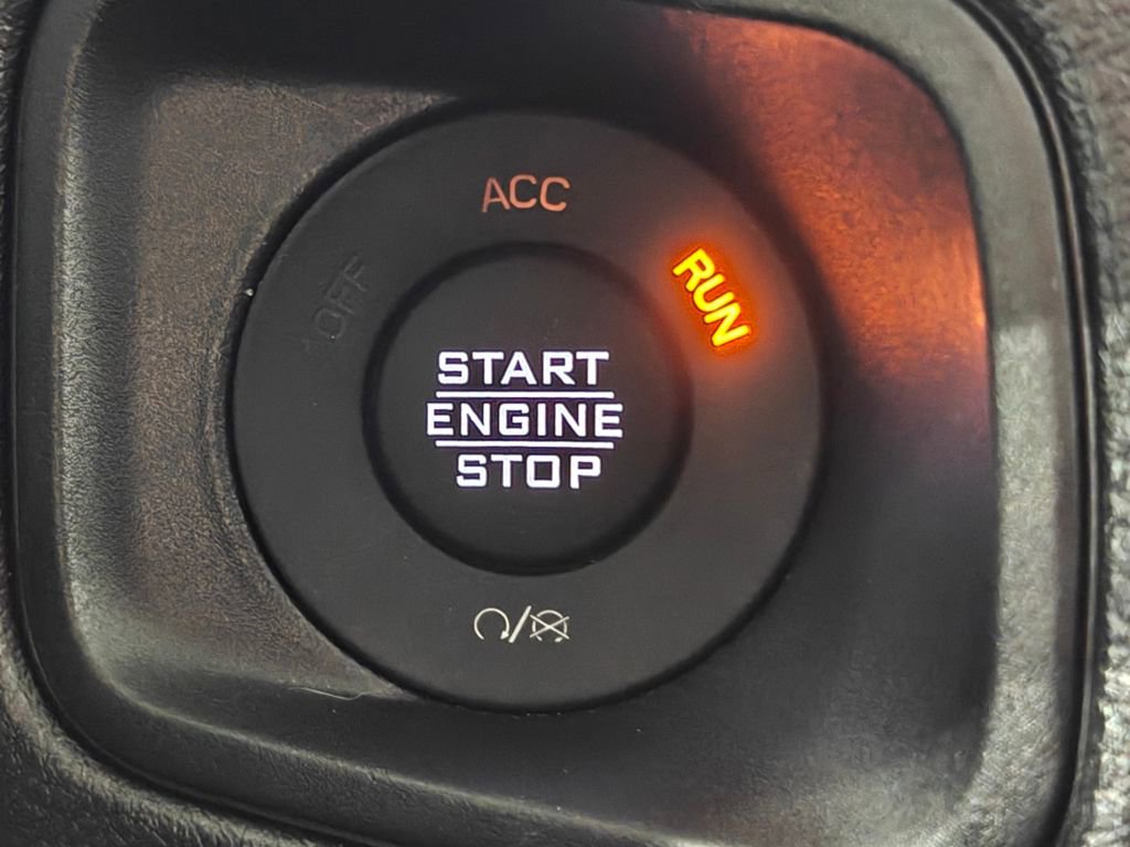 Used 2024 Jeep Wrangler Sport S image 12