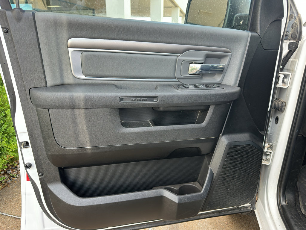 Used 2022 RAM 1500 Classic SLT w/ Protection Group AWD/4WD image 10