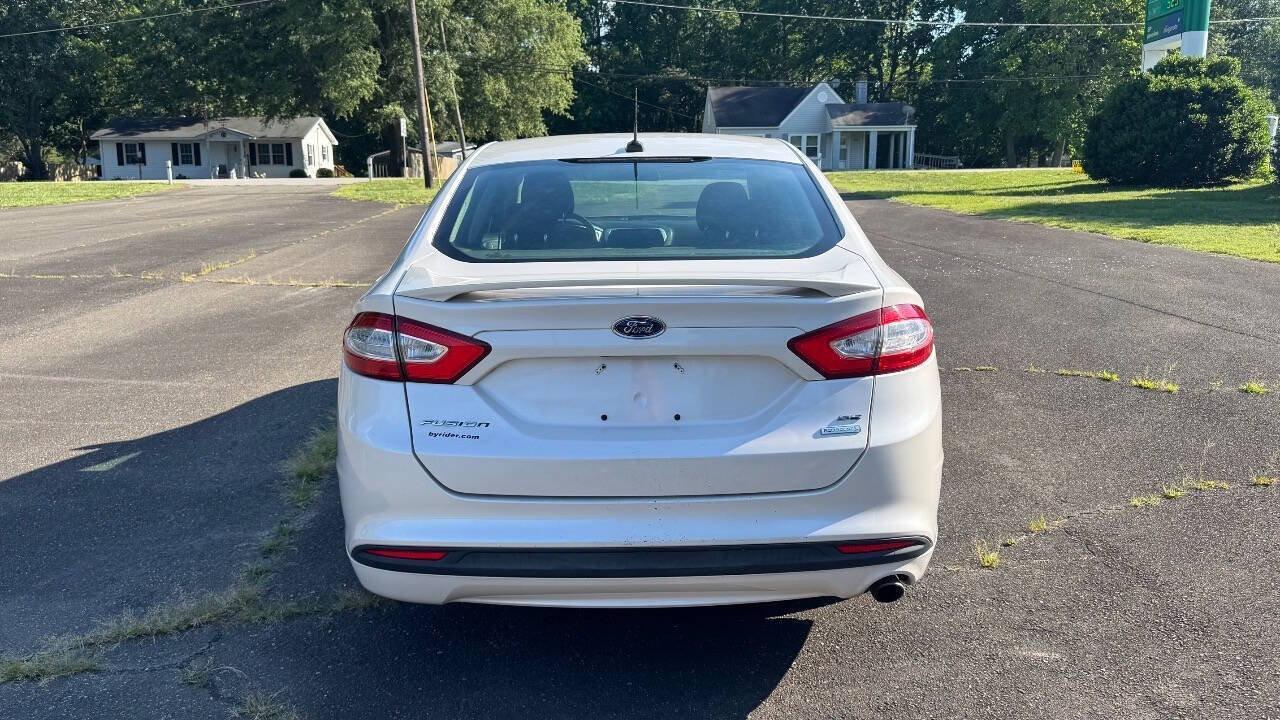 Used 2013 Ford Fusion SE FWD image 7