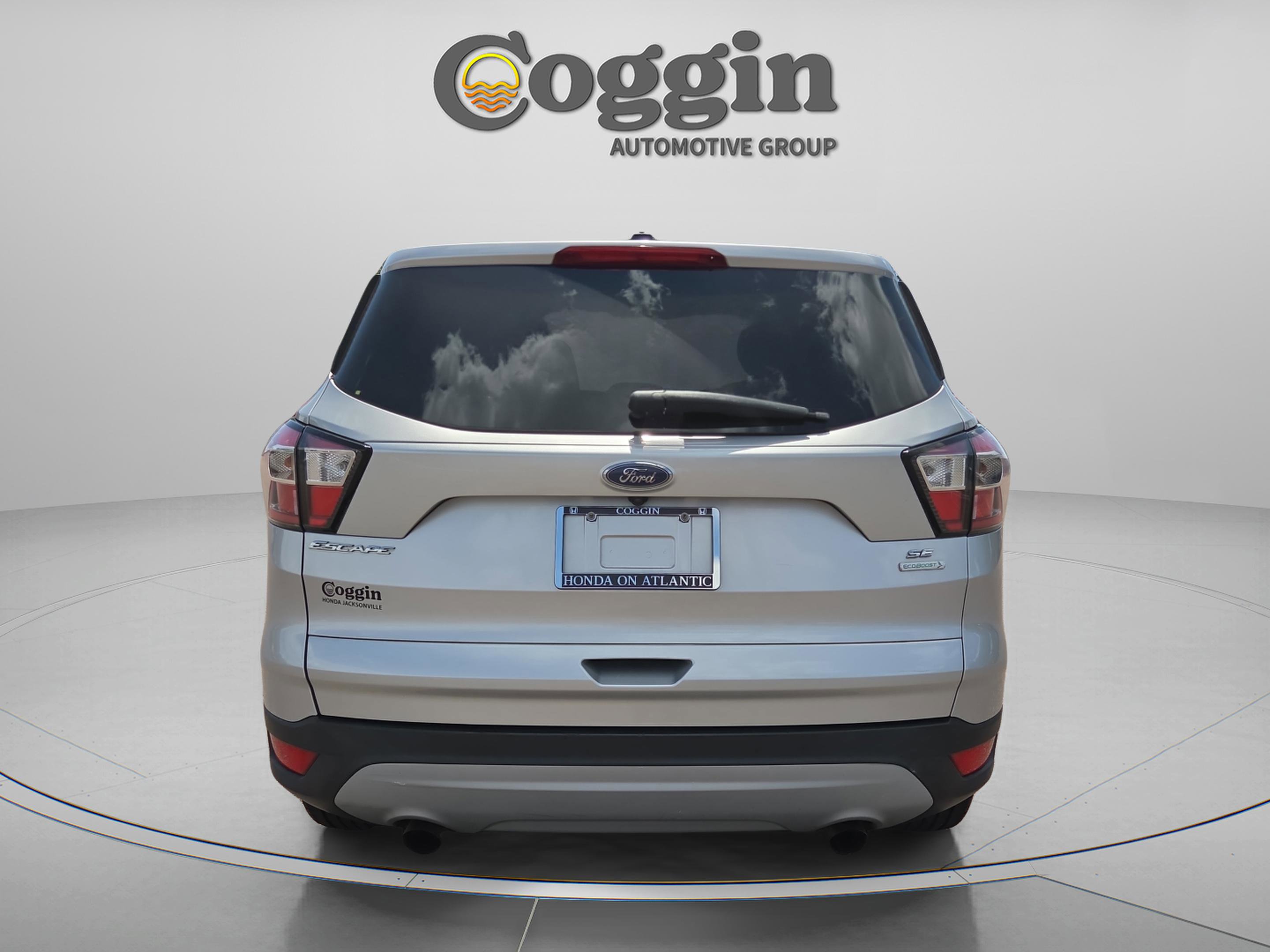 Used 2017 Ford Escape SE FWD image 4