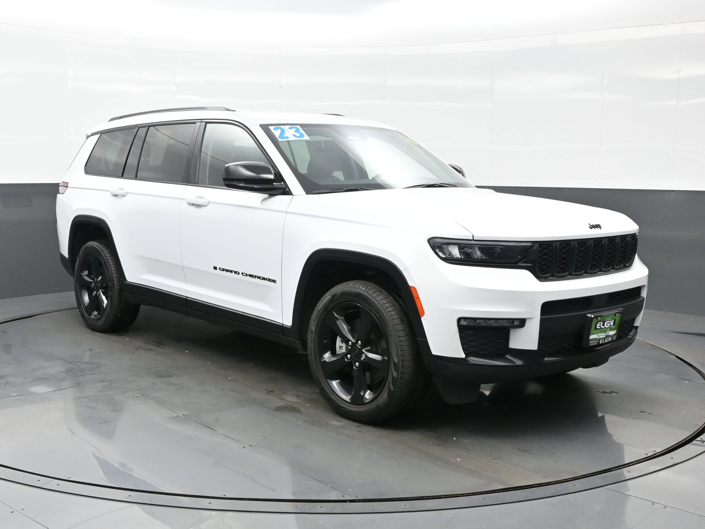 Used 2023 Jeep Grand Cherokee L Limited w/ Black Appearance Package image 8