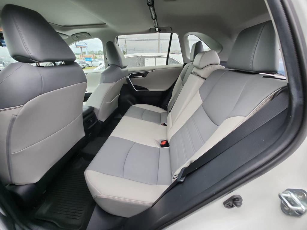 Used 2021 Toyota RAV4 Limited image 29