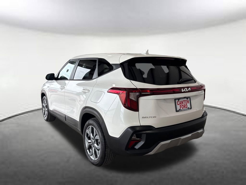 Used 2026 Kia Seltos LX image 3