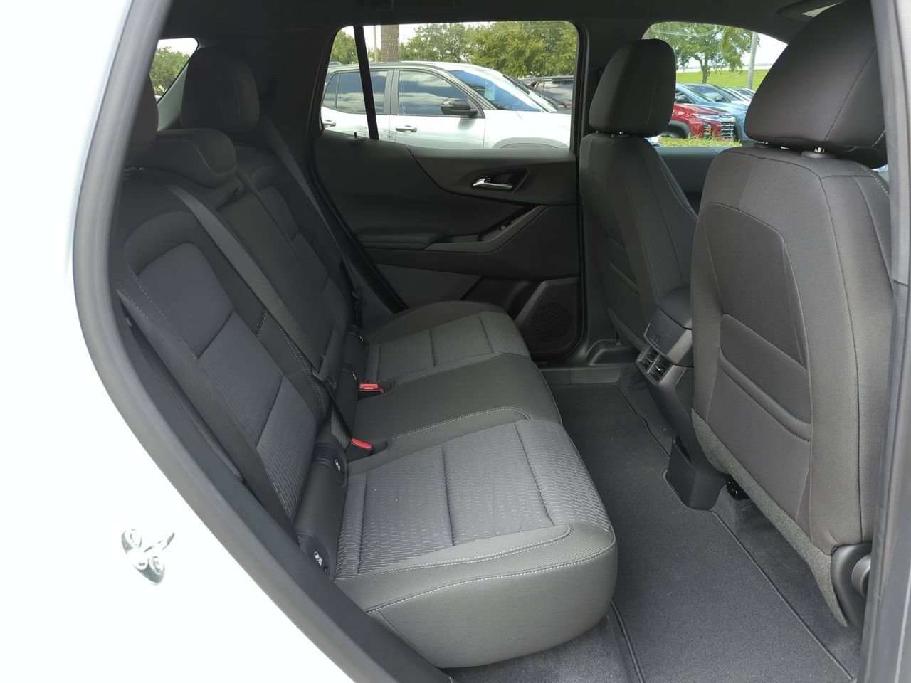 New 2027 Chevrolet Equinox LT w/ Safety and Technology Package FWD image 22