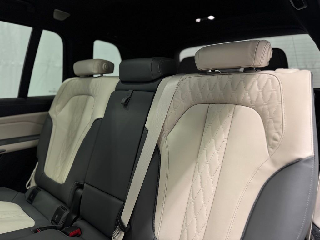 New 2026 BMW ALPINA XB7 image 30