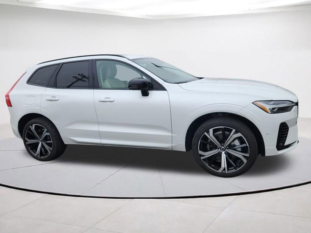 Certified 2023 Volvo XC60 T8 Ultimate w/ Climate Package image 1