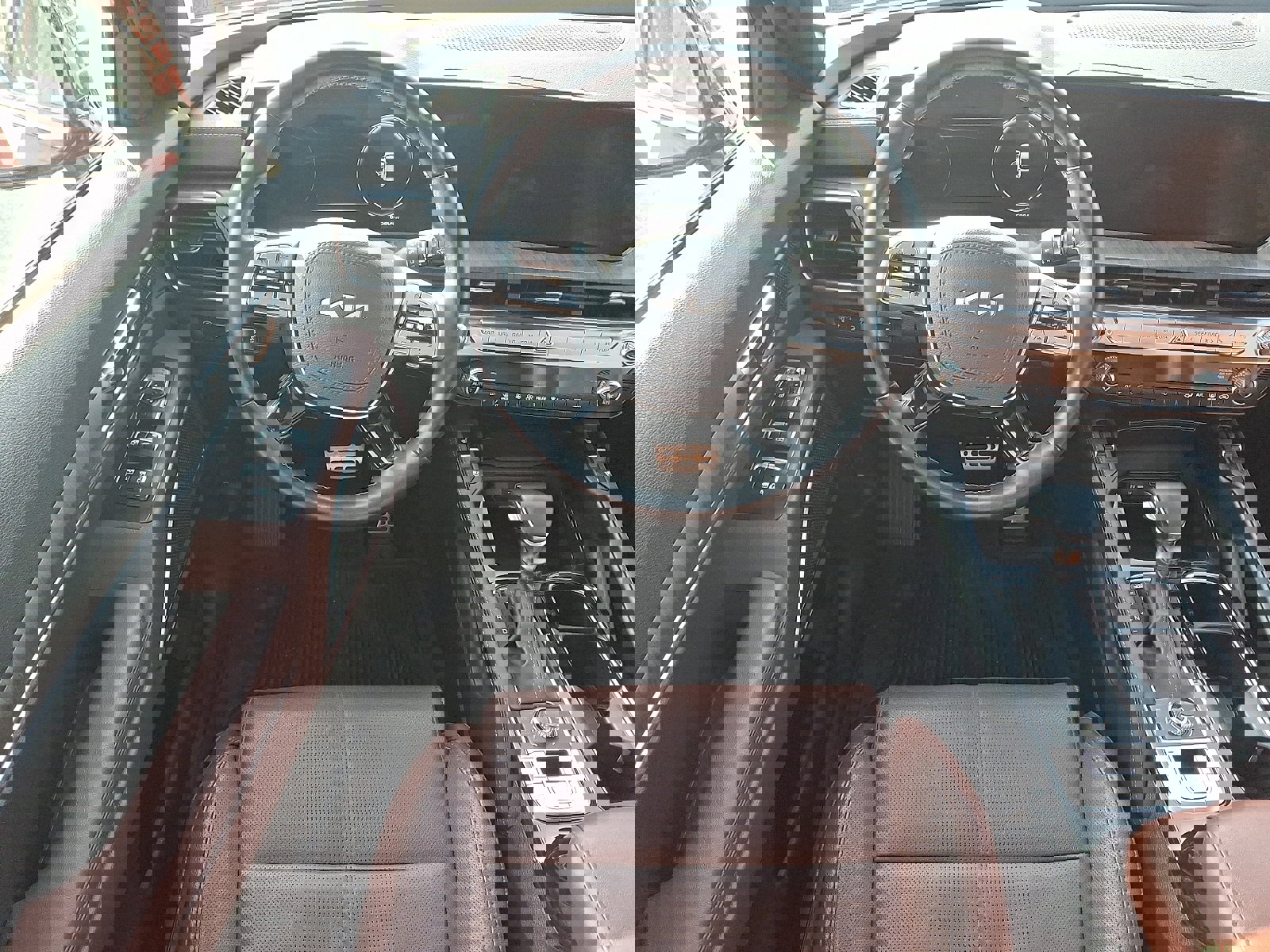 Used 2023 Kia Telluride SX image 11