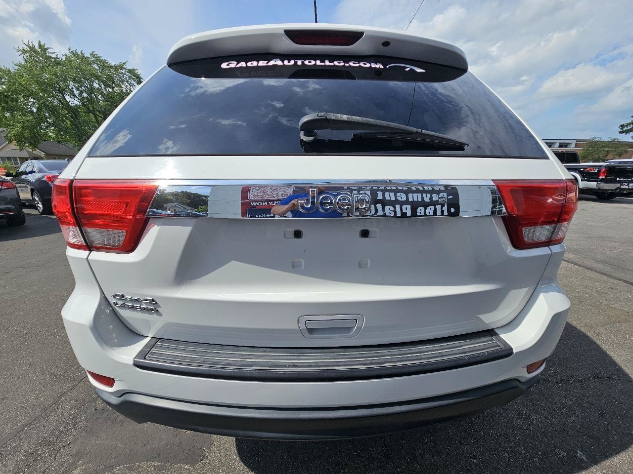 Used 2013 Jeep Grand Cherokee Laredo w/ Laredo E Group AWD/4WD image 10