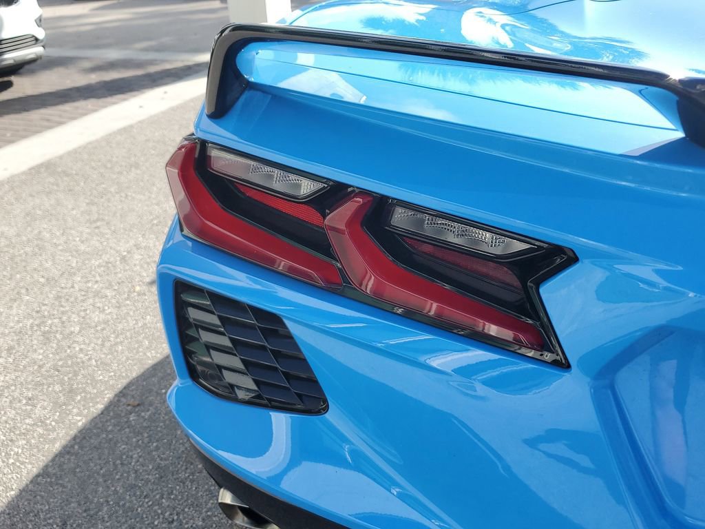 Used 2023 Chevrolet Corvette Stingray Premium Conv w/ Z51 Performance Package image 31