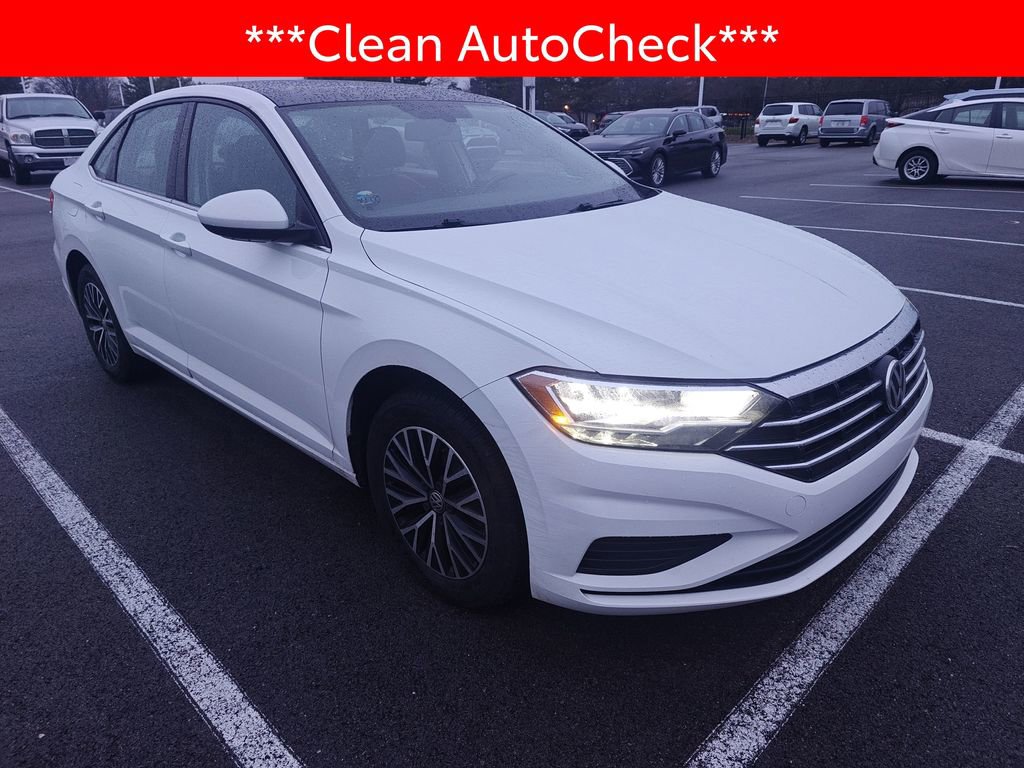 Used 2021 Volkswagen Jetta SE image 3