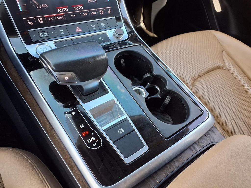 Used 2019 Audi Q8 Premium Plus AWD/4WD image 31
