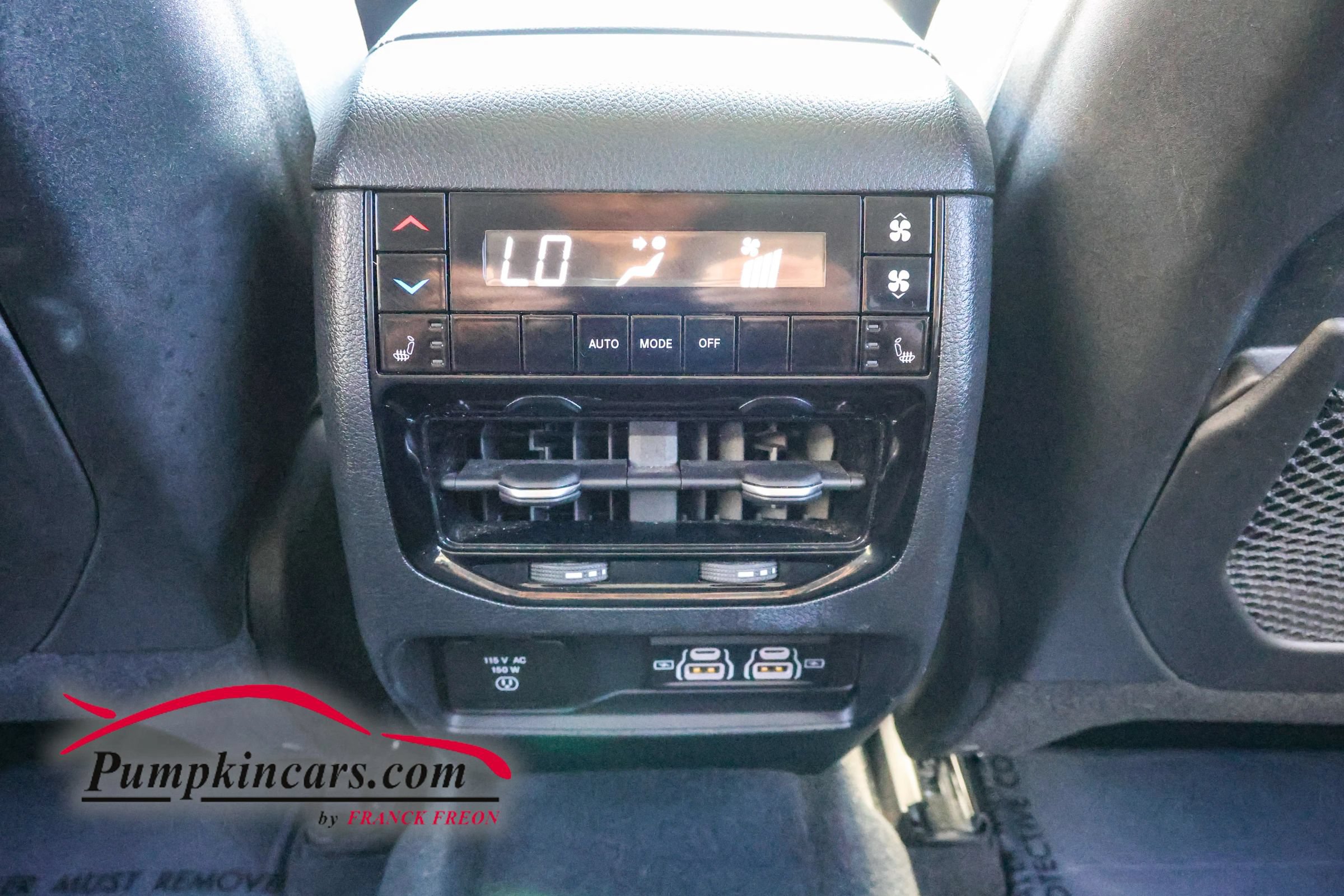 Used 2023 Jeep Grand Cherokee L Limited AWD/4WD image 32