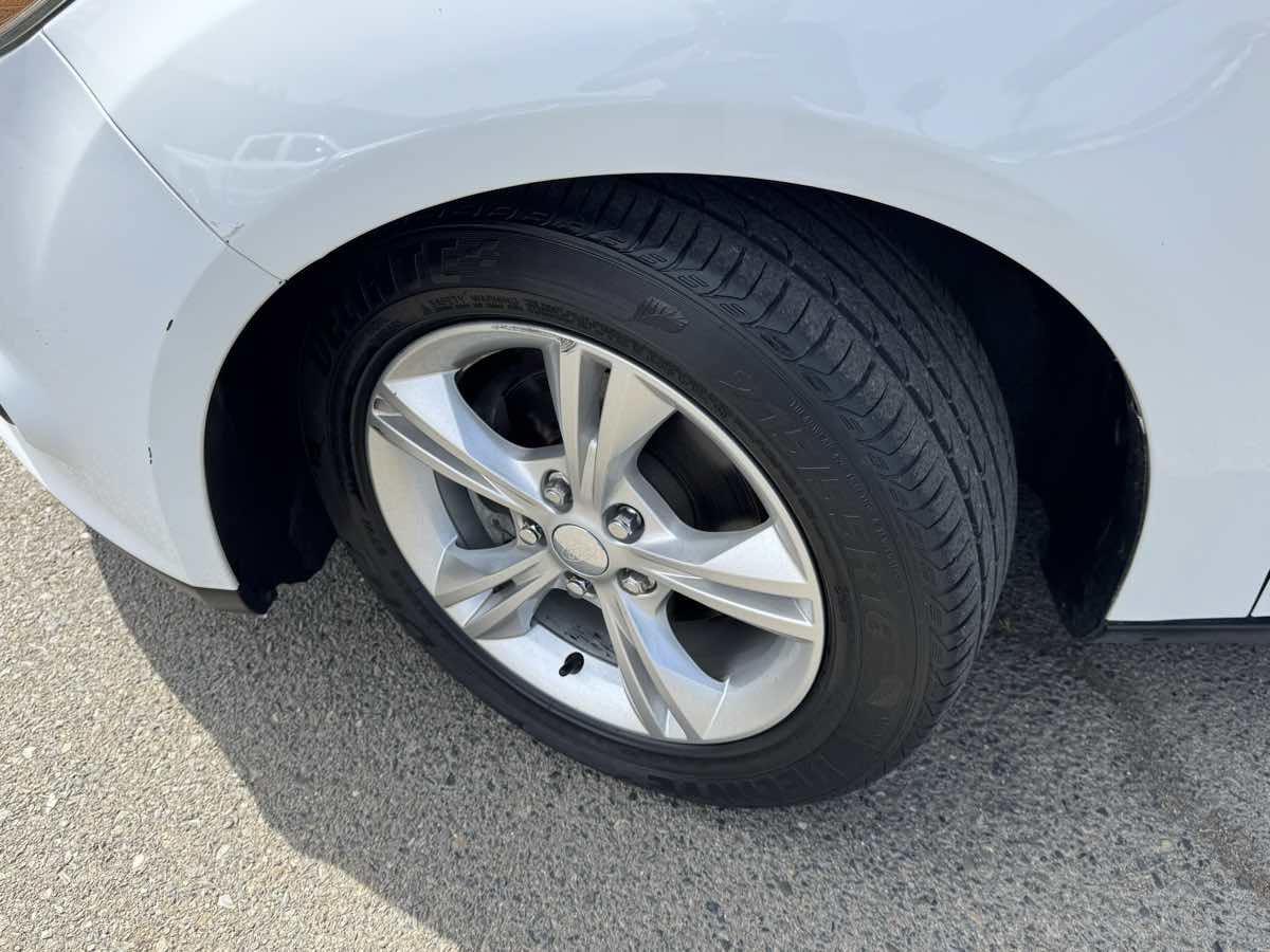 Used 2013 Ford Focus SE FWD image 33