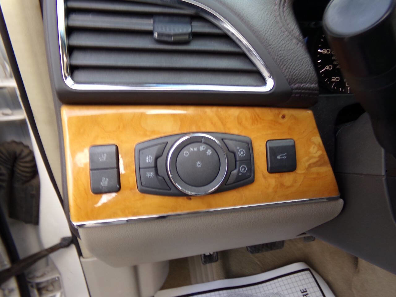 Used 2012 Lincoln MKX FWD image 44