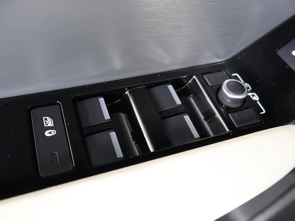 Used 2023 Land Rover Range Rover Velar R-Dynamic S image 44