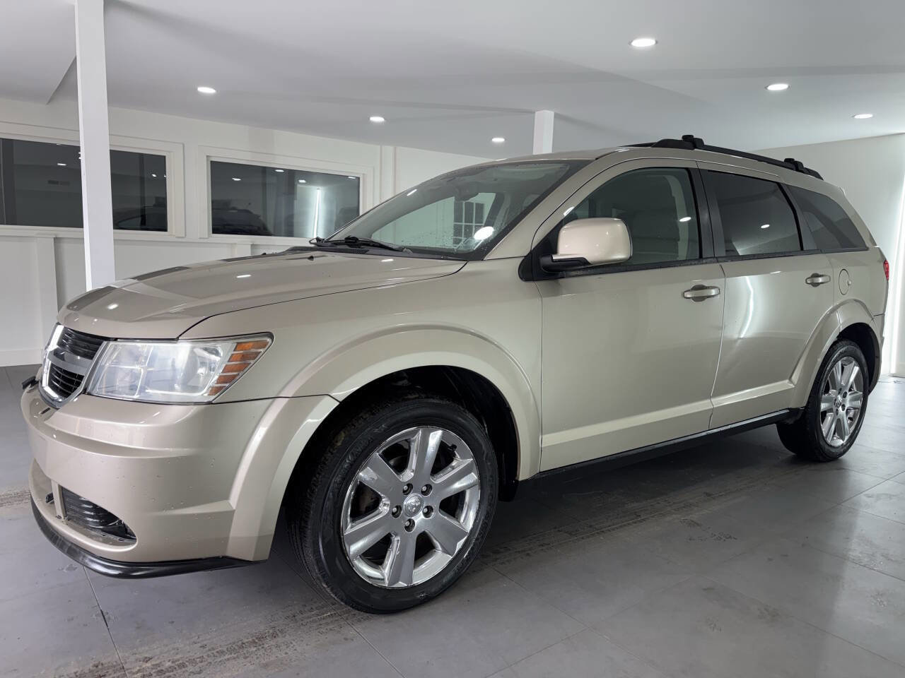 Used 2009 Dodge Journey SXT w/ Convenience Group I AWD/4WD image 2