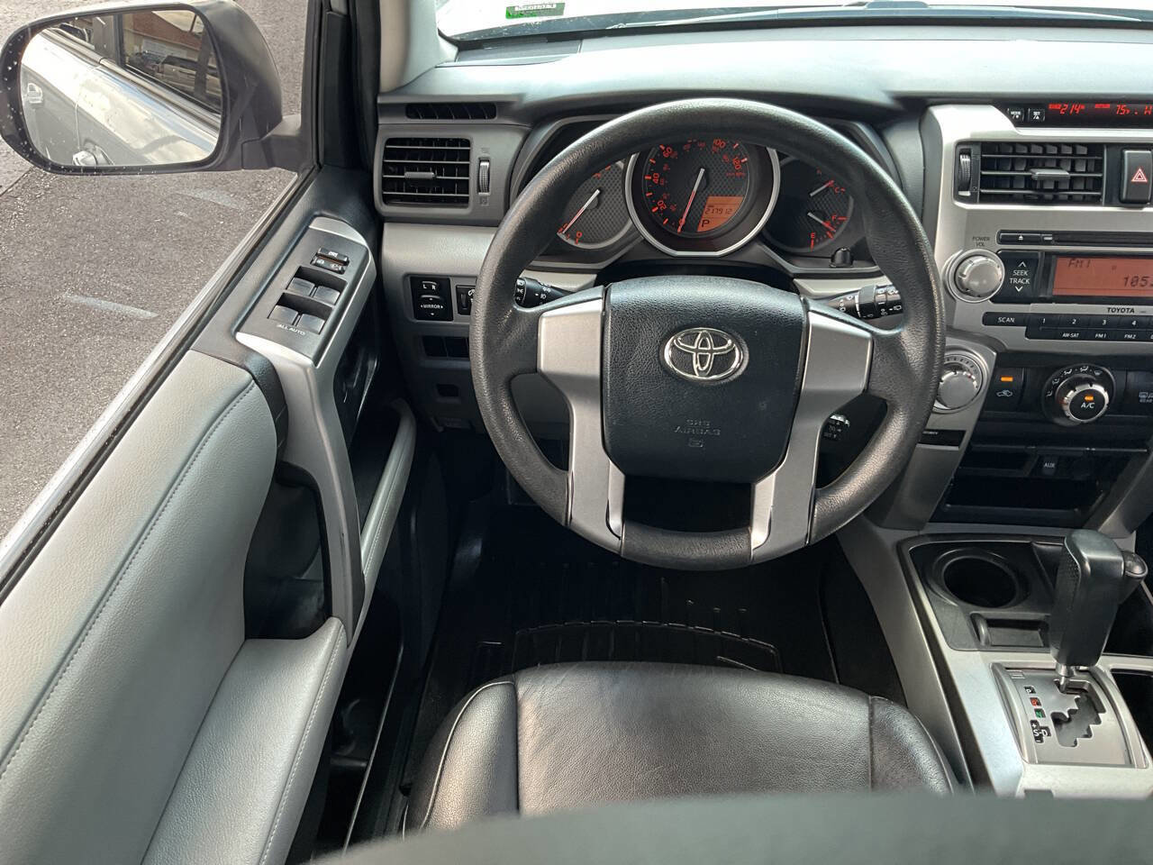 Used 2010 Toyota 4Runner SR5 AWD/4WD image 28