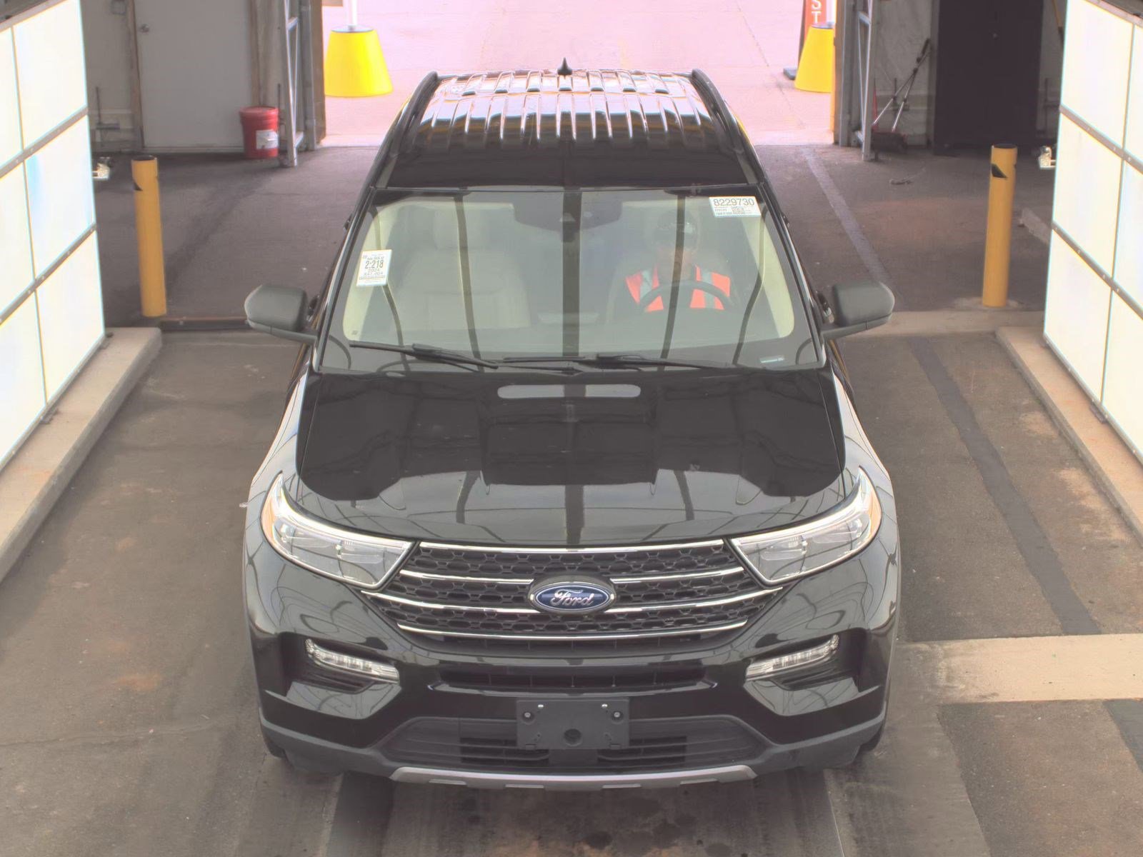 Used 2024 Ford Explorer XLT w/ Equipment Group 202A RWD image 2