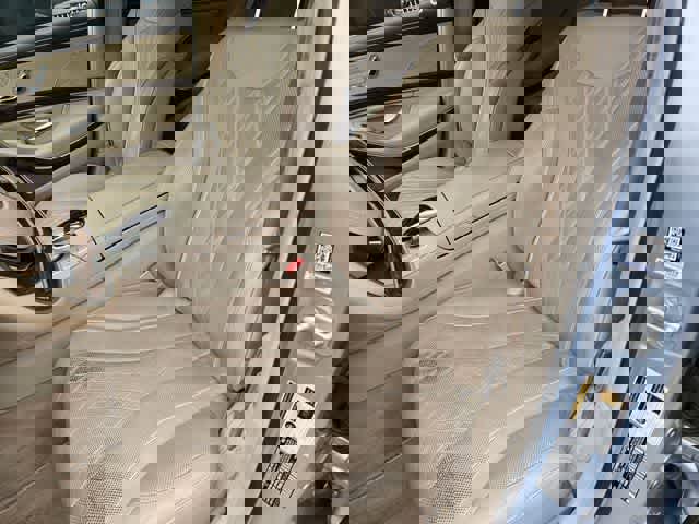 Used 2016 Mercedes-Benz S 550 Sedan image 14