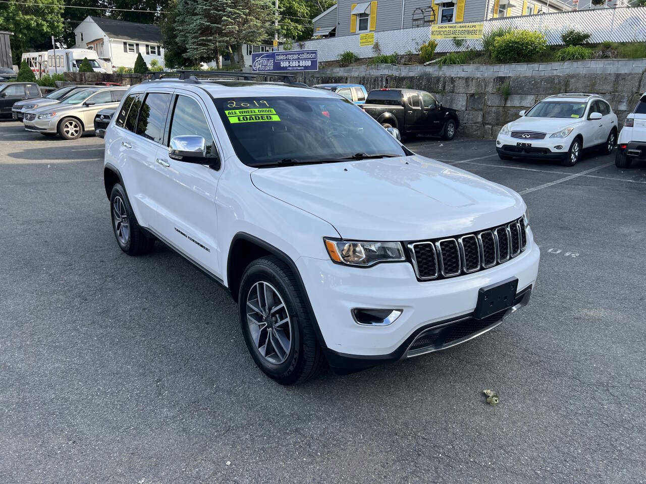 Used 2019 Jeep Grand Cherokee Limited image 2