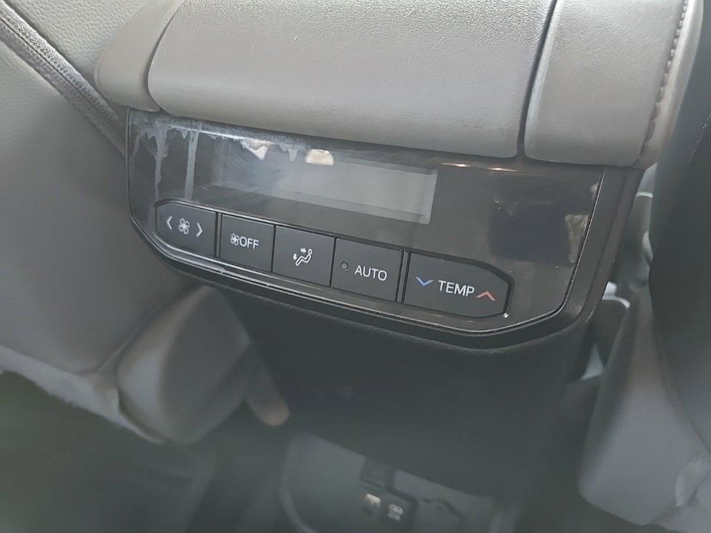 Used 2021 Toyota Highlander XLE image 91