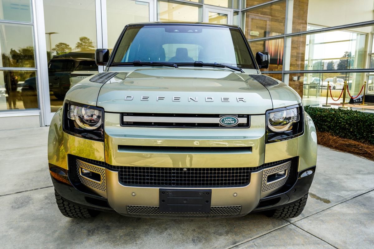 Used 2021 Land Rover Defender 110 X-Dynamic HSE image 7