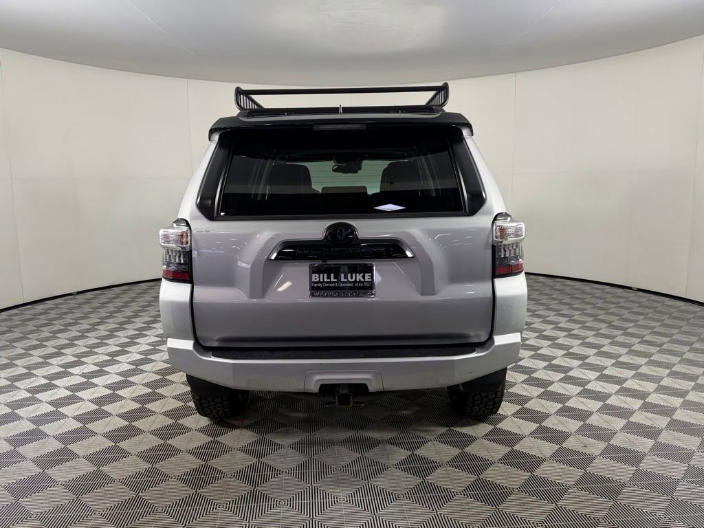 Used 2021 Toyota 4Runner Venture w/ Moonroof Package AWD/4WD image 8