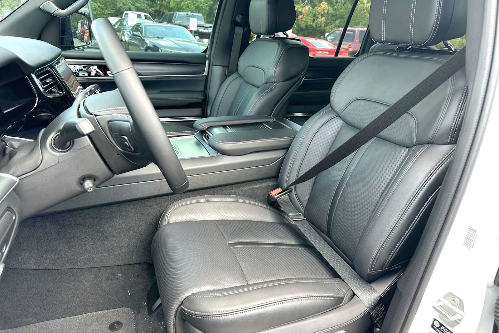 New 2026 Jeep Grand Wagoneer Summit w/ Premium Group III AWD/4WD image 17