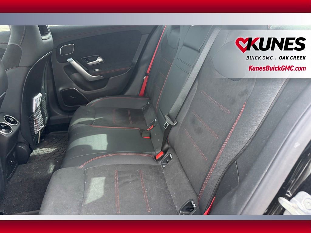 Used 2025 Mercedes-Benz CLA 35 AMG 4MATIC image 3